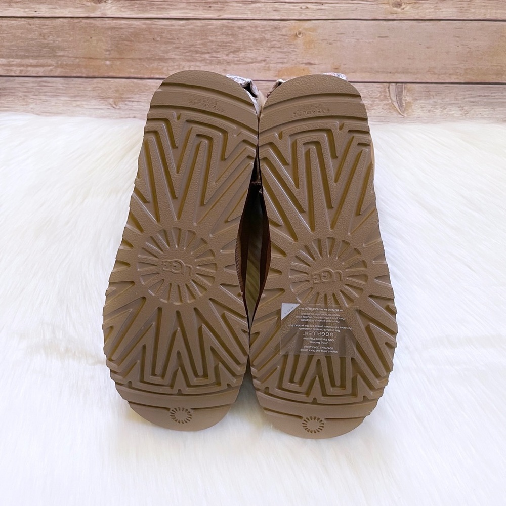 UGG Bailey Bow Abstract Splatter Chestnut Boots - Picture 9 of 10